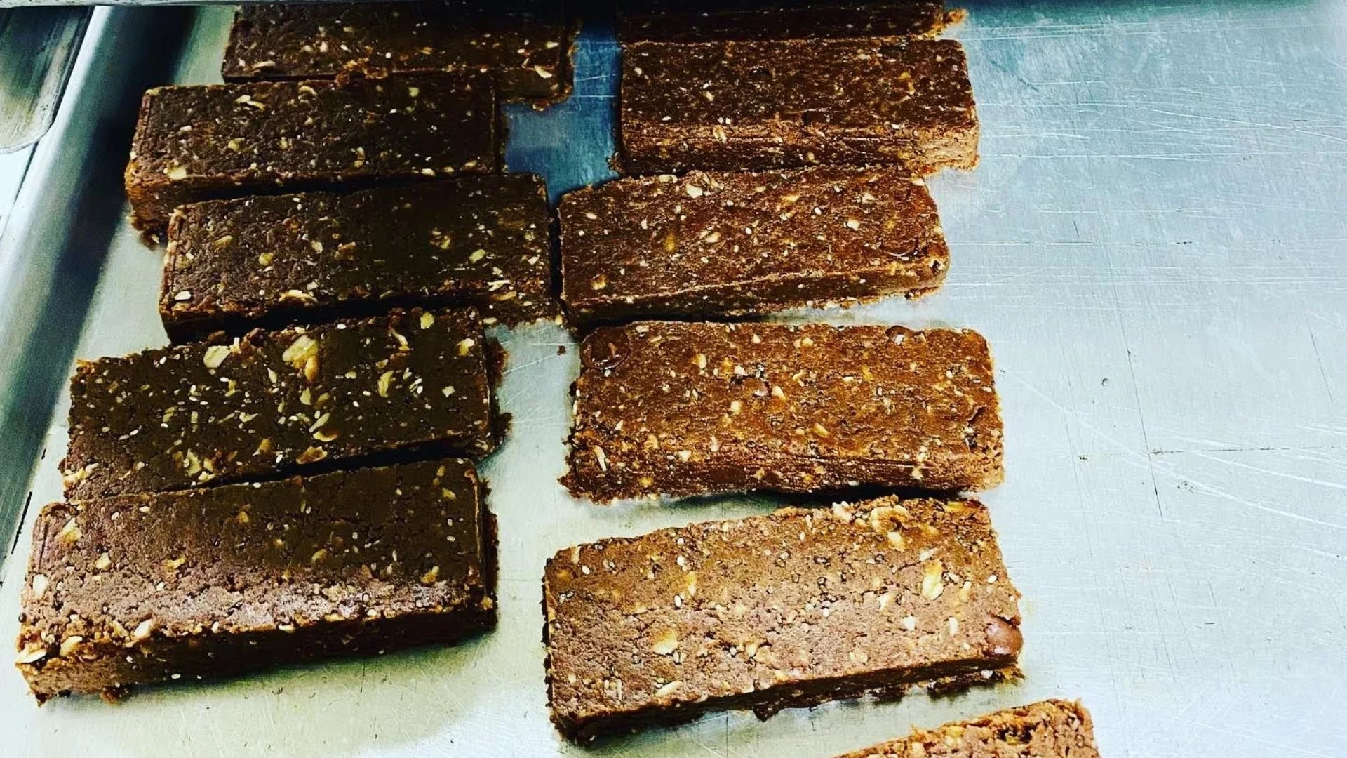 Do Protein Bars Make You Acquire Weight? Answered – Amrita Well being Meals Do Protein Bars Make You Acquire Weight? Answered – Amrita Well being Meals