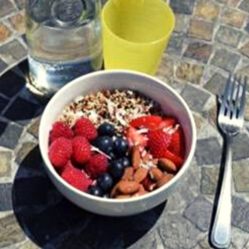 quinoa berries almond breakfast bowl